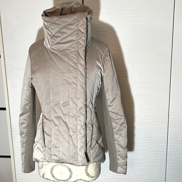 BCBGMaxAzria duck down filled puffer, Sz S (fits Med too) - Picture 4 of 9